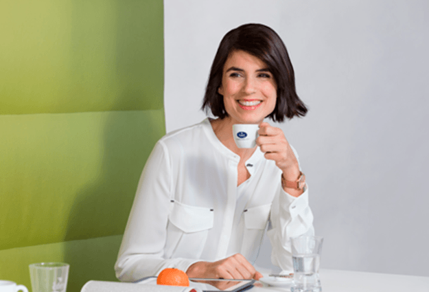 Einfache und kompakte Kaffeemaschine Einfache und kompakte Kaffeemaschine