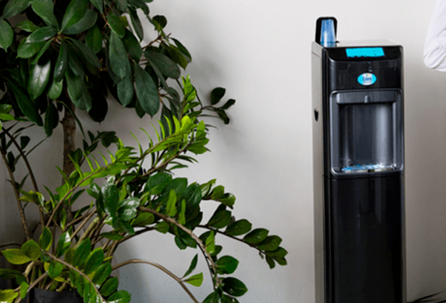 Festwasserspender Leitungsgebundene Wasserspender Fur Firmen Eden Springs